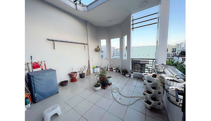 Bán nhà Quận 9 Sát mặt Tiền  3 Tầng BTCT Hẻm Xe Hơi 4m x 14m  Giá Giảm còn 5,9 Tỷ